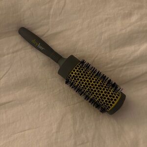 Drybar brush